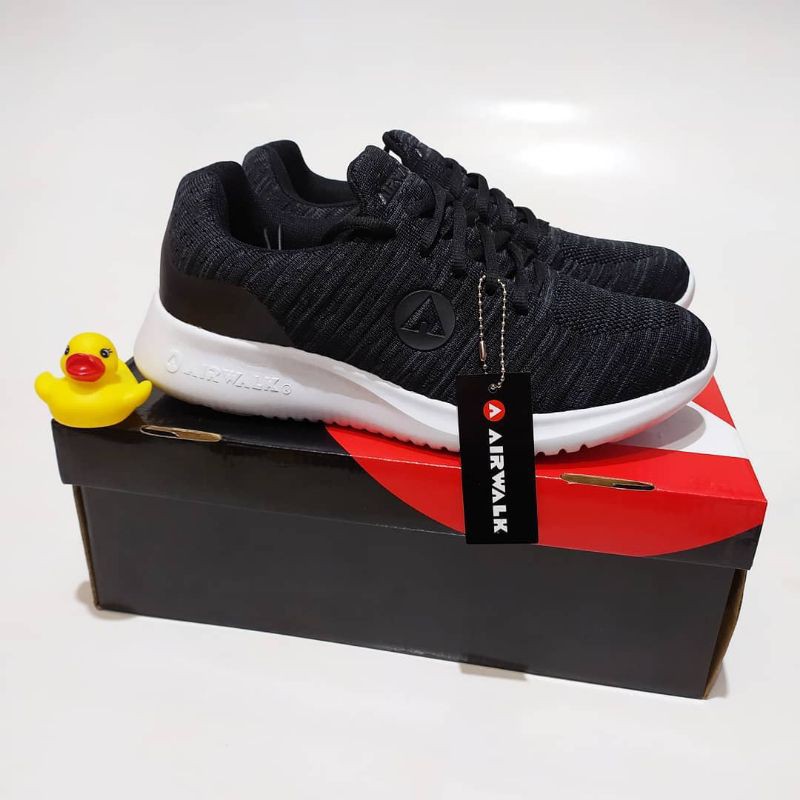 Sale 70% Sepatu Sneakers Pria Airwalk Lucas Black Original Store BNIB termurah