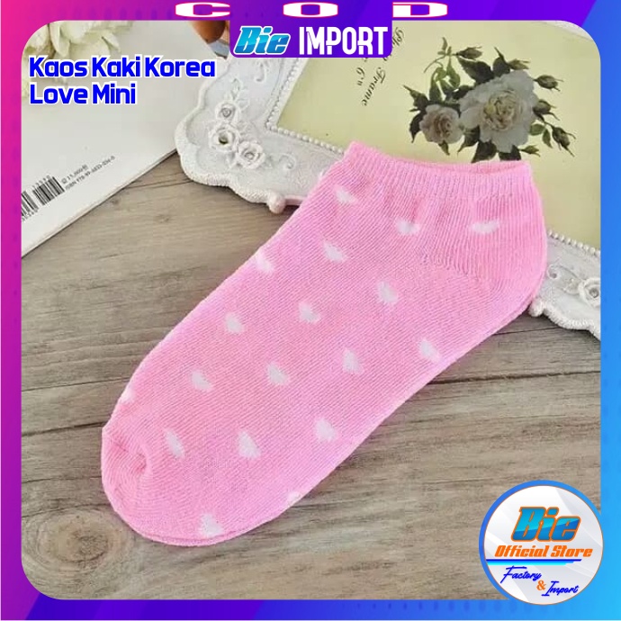 Kaos Kaki Korea Wanita Motif Love Impor Best Seller