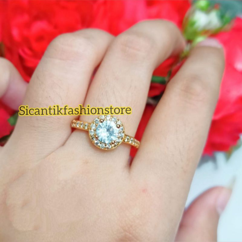 Cincin Titanium Wanita Gold silver Terlaris Anti Karat Tidak Luntur Perhiasan Wanita Dewasa Mewah