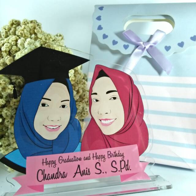 Plakat Wisuda Couple Akrilik