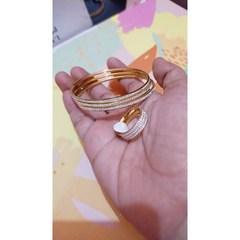 set cincin dan geleng wanita gelang titanium perhiasan wanita asesoris gelang