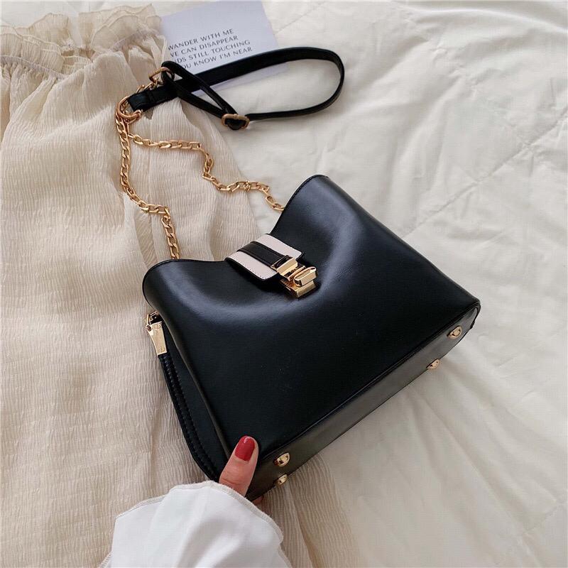 MV_Marvelouz MV805018 tas wanita SELEMPANG tali rantai stylish import Batam 1kg bisa 2 tas EL 5018