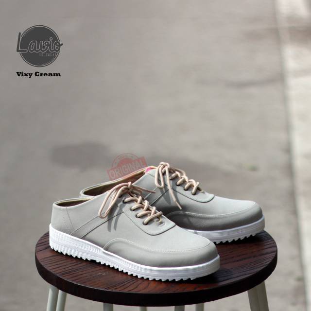 SEPATU SANTAI CEWEK KEKINIAN KULIAH ORIGINAL LAVIO