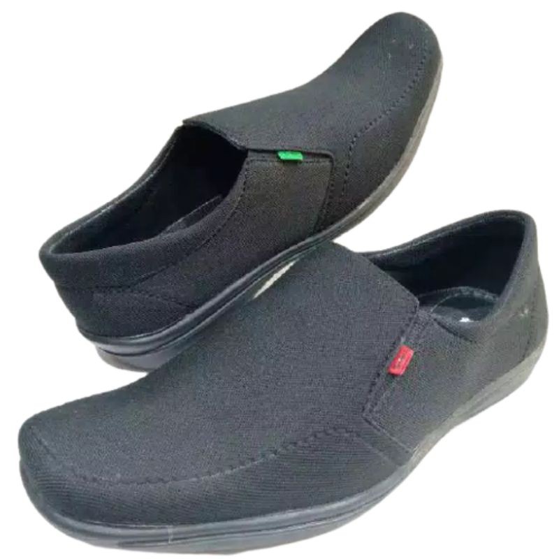 SEPATU FANTOPEL SLIP ON KICKERS TERLARIS