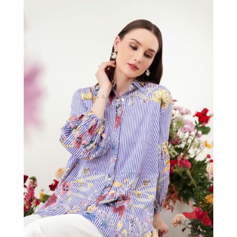 Romantic Garden Benang Jarum Shirt with Puff Sleeves Blue