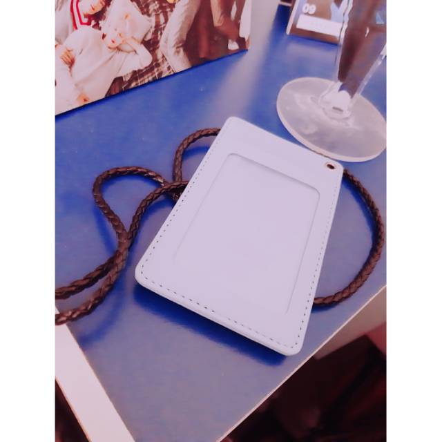 Official Carat 2nd gen card holder