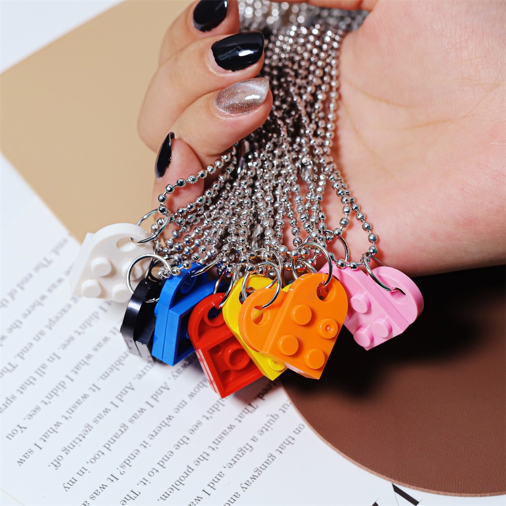 2pcs Kalung pasangan blok bangunan berbentuk hati yang dapat dilepas