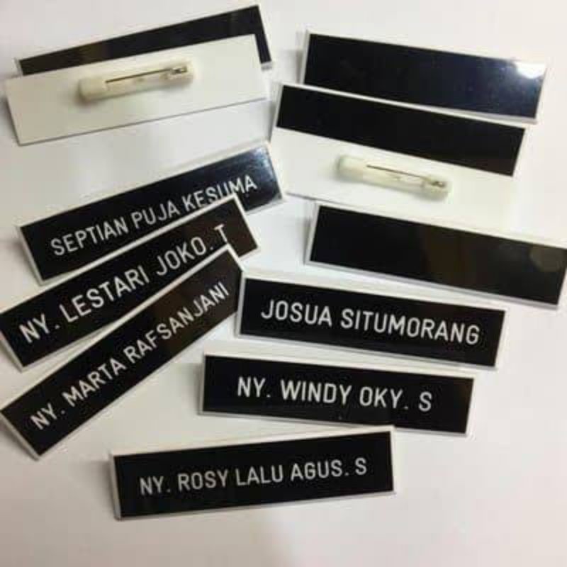 

NAME TAG GRAFIR BAHAN GRAVO 37 Pcs
