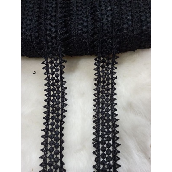 renda giper hitam lebar 3cm harga per. 50cm