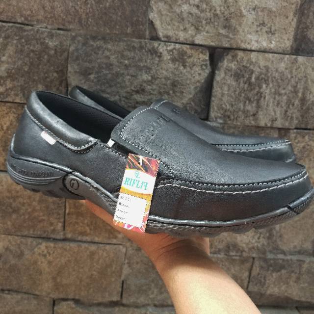 Sepatu Casual Kasual Pria Slip On Bahan Kulit Asli