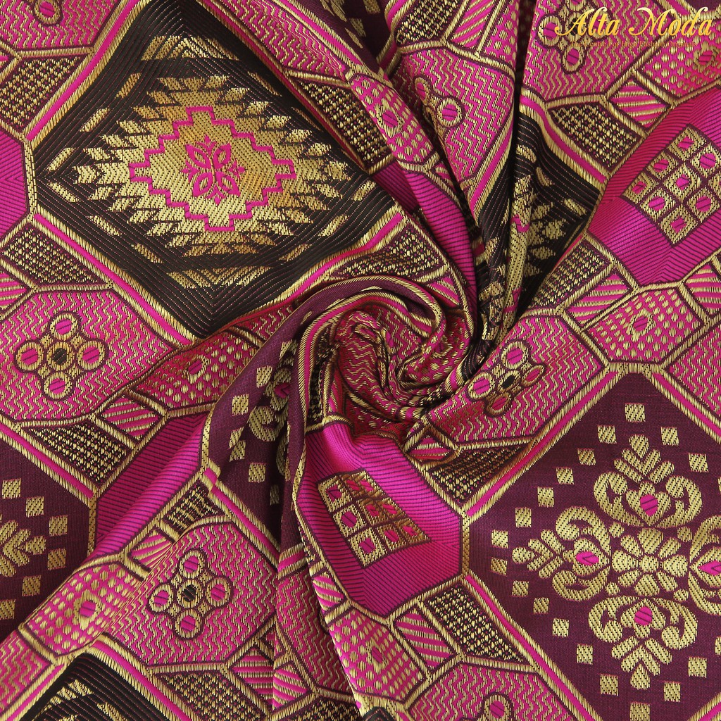 

Alta Moda Songket Motif Palembang Pink Fanta Mix Benang Emas (1M)