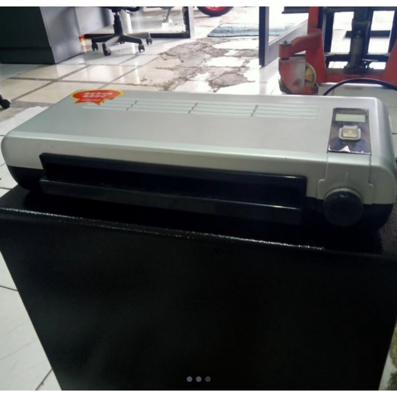 

Mesin Laminating A4 (New)