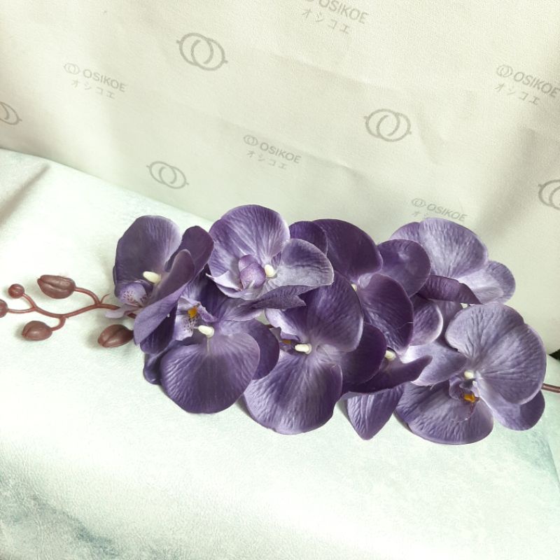 BUNGA ANGGREK BAHAN KAIN POLOS 8 KUNTUM - BUNGA ARTIFISIAL - (BAGK8KTM)-Ungu tua