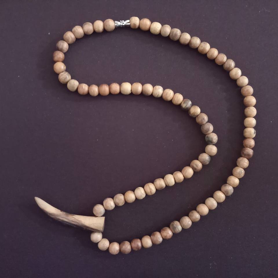 Kalung Liontin Pria Wanita Cowok Cewek Kayu Gaharu Buaya Asli Super King Wangi Kalimantan by RIZA CR