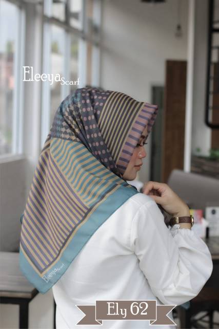 HIJAB SEGIMEPAT MOTIF ELY 62 II Eleeya Scarf