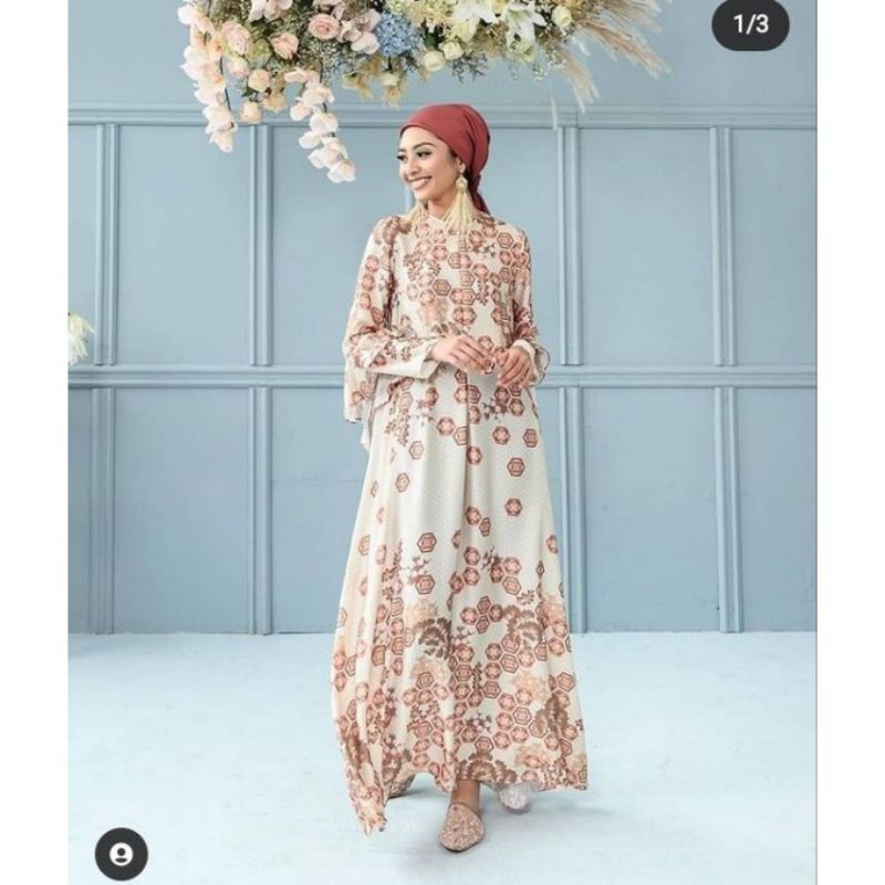 Nirmala dress wearing Klamby preloved