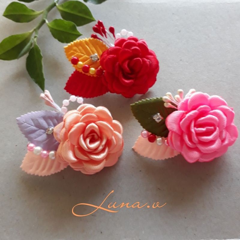 Bros Bunga/ Bros mawar kecil