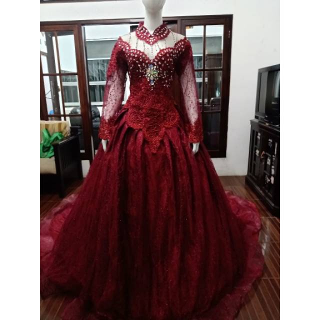 Gaun pengantin wedding ballgown merah maroon