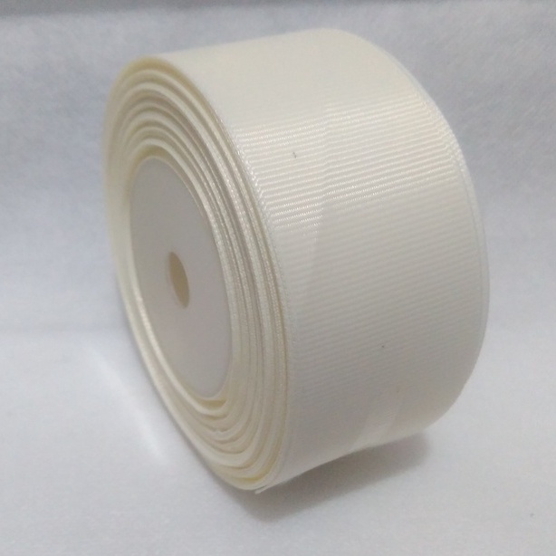 

Pita Grossgrain Putih BW Ukuran 1.5 inch/4cm Per Roll