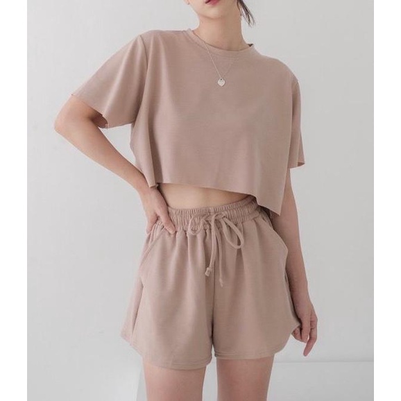 BEFAST - ZEC OOTD Wanita Setelan HAICO / HN Set / Pakaian Set Wanita Terbaru / Set Kekinian / Set Kekiniaan Remaja Wanita / Setcel Casual Santai / Set Polos / Termurah / Set Atasan Crop Lengan Pendek+Celana Pendek