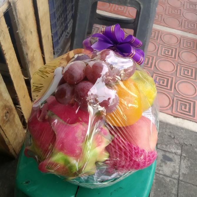 

Parcel Buah Segar Keranjang Bulat Kecil