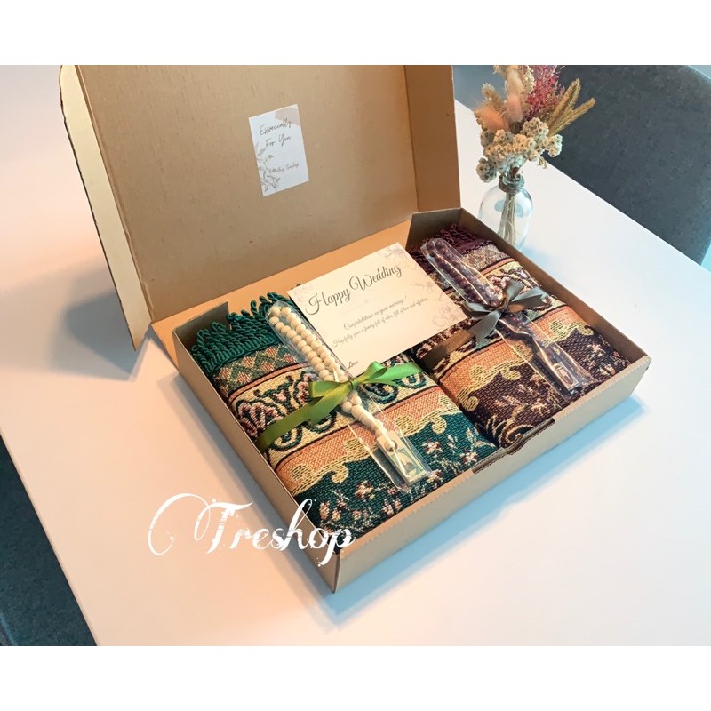 

[Baca Deskripsi]Wedding Gift Sajadah Couple Turki|Kado Pengantin|Hadiah Nikahan|Hampers Nikahan