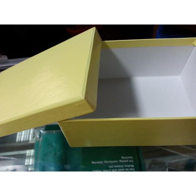 

Gift Box Yellow Papeo Murah 091