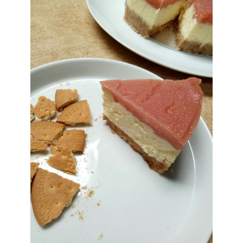 

Guava Cheesecake diameter 18 CM. Pengiriman khusus Gosend/Grab