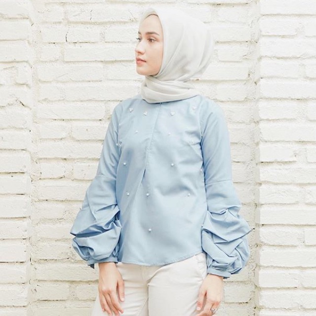Luna Blouse Wearing Klamby