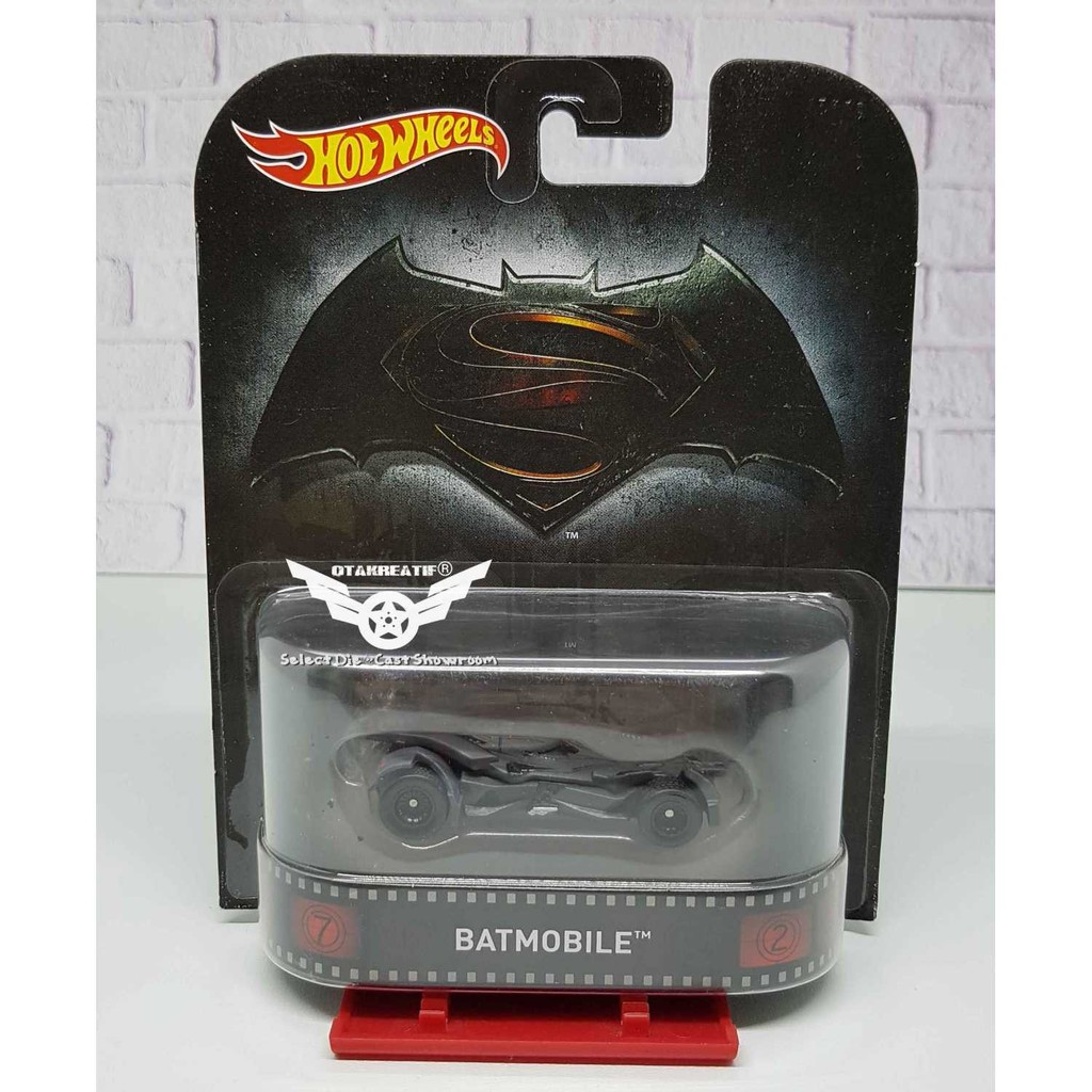 Hot Wheels Retro Batman VS Superman Batmobile Black