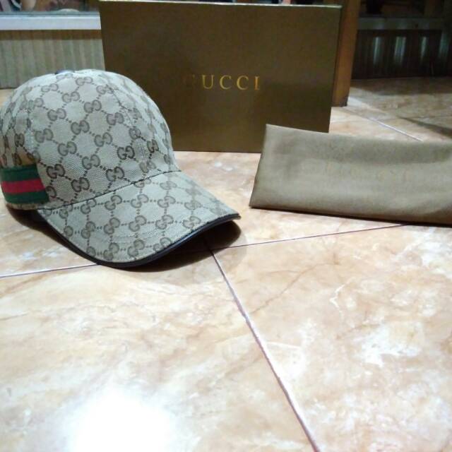 Topi gucci
