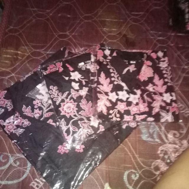 Kemeja Batik Pria Lengan Pendek Cibulan Pink