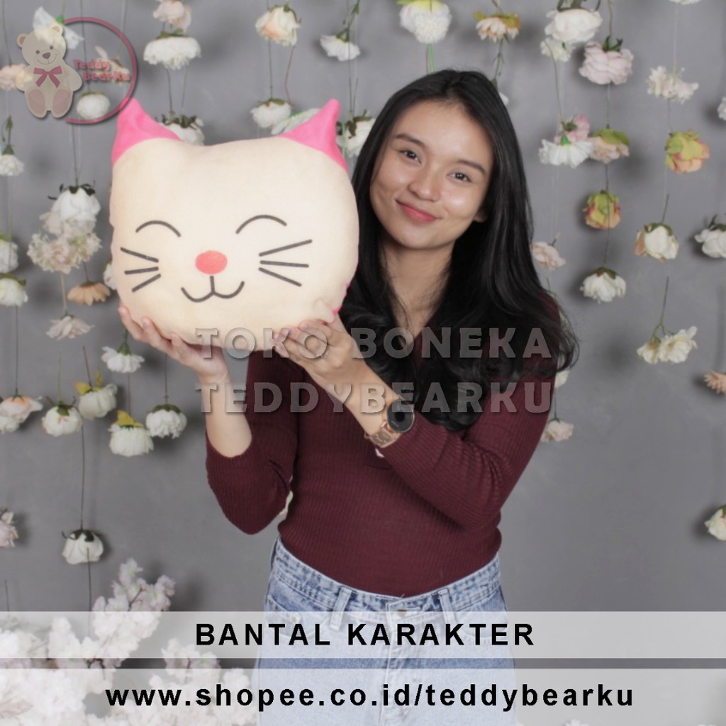 TERMURAH! BANTAL KARAKTER LUCU 30CM PANDA DORAEMON STITCH HELLO KITTY SPONGEBOB MICKEY KEROPI POOH