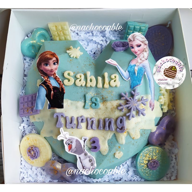 

Pinata Cake frozen elsa