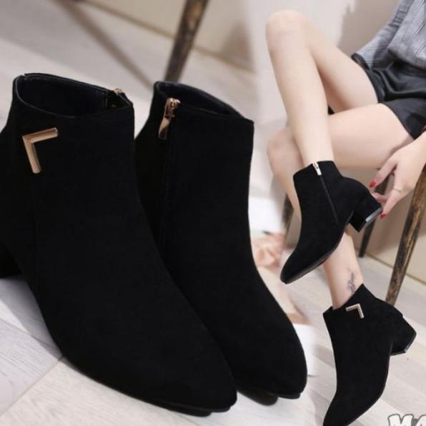 Boots Wanita Premium Berkualitas