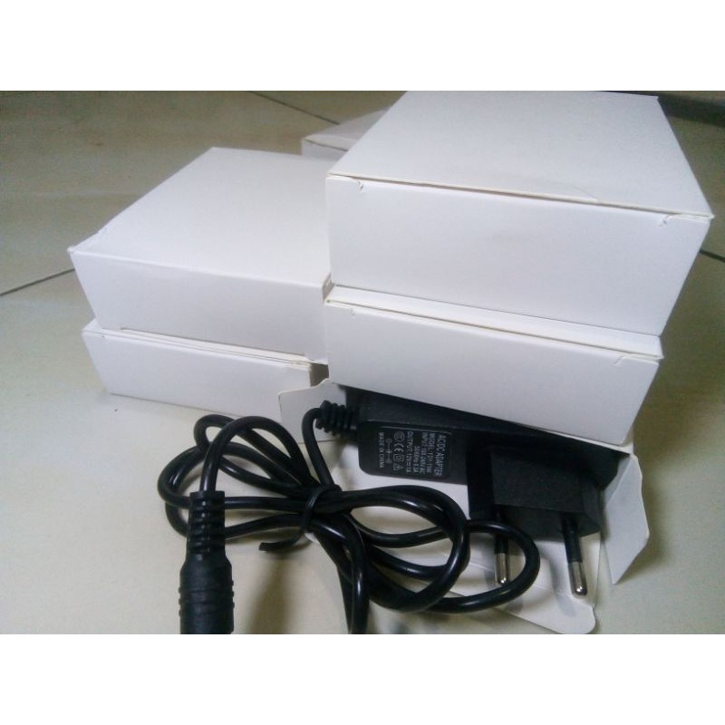 Adaptor 12v 1A
