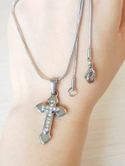 Kalung fashion Salib permata Import Titanium Antikarat