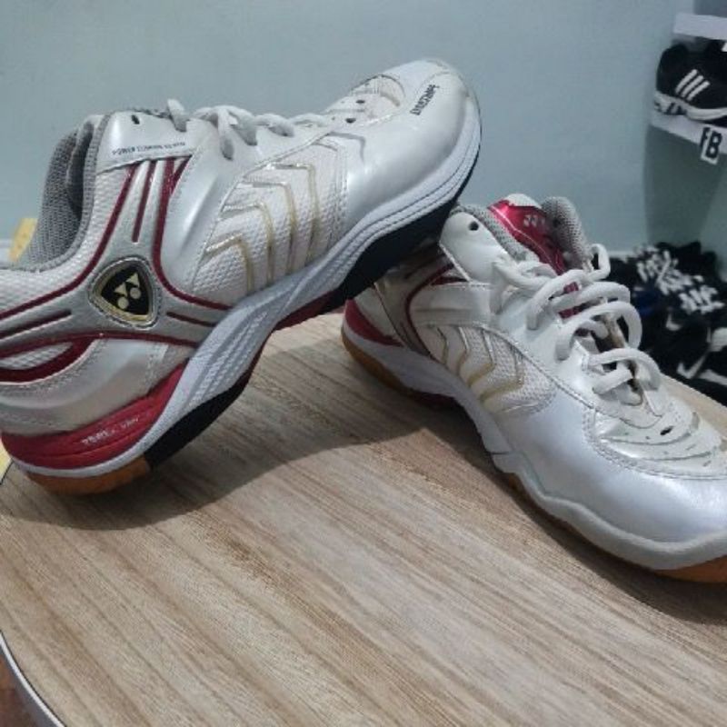 sepatu second branded original _Yonex_107