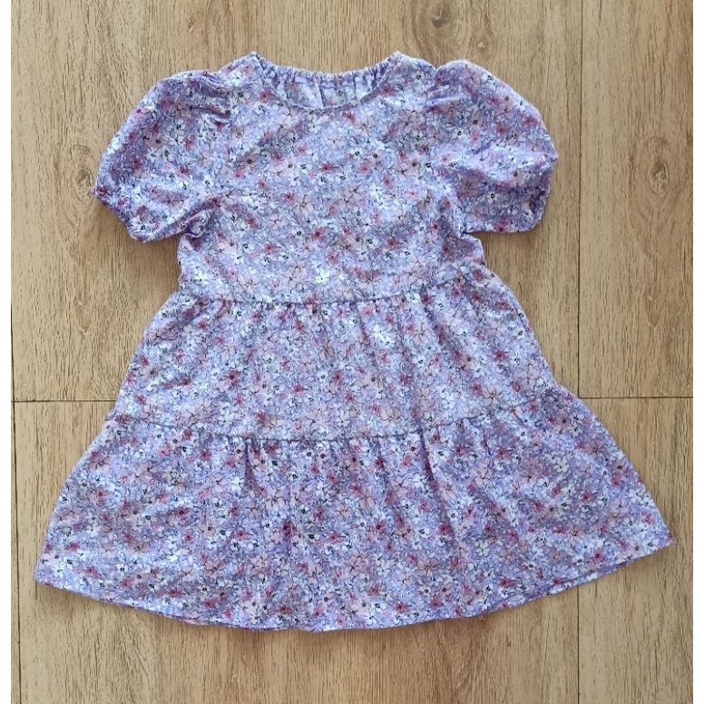 UN#qlo dress flowers
