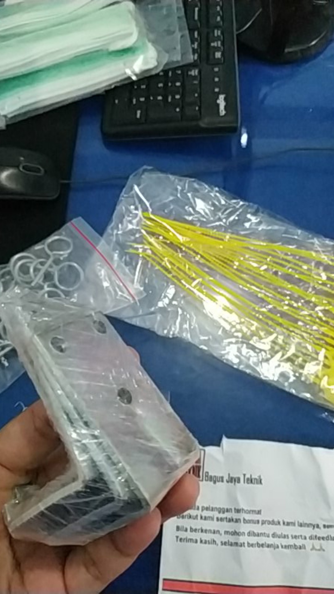 Gantungan Apar Tabung Pemadam Api 3 Kg - 4 Kg