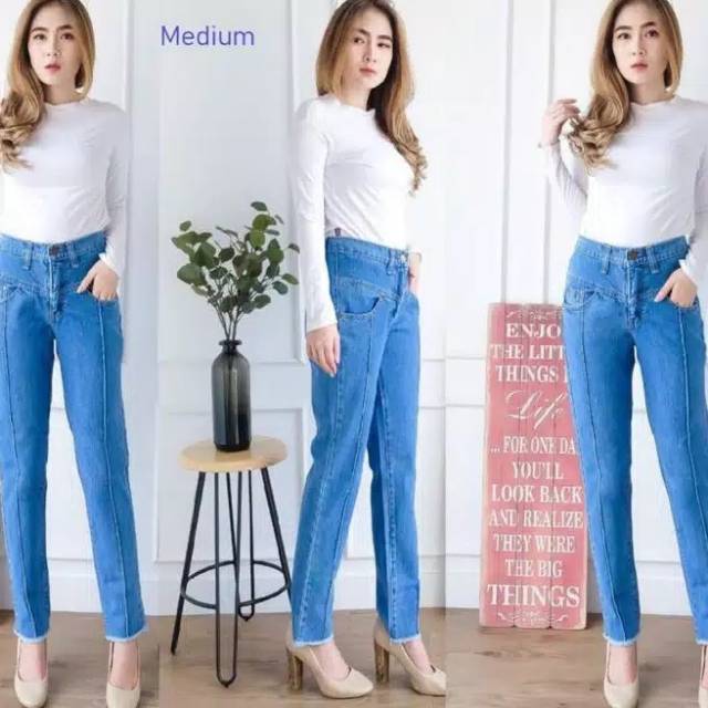 FOURFASHION CELANA WANITA BOYFRIEND JEANS VALORA