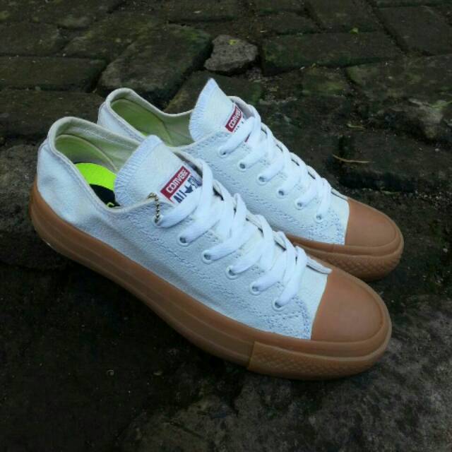 Converse low kulit putih gum