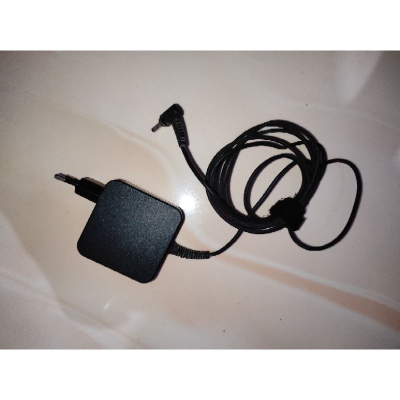 Charger Original Laptop Lenovo Ideapad-320 [STOK KOSONG]