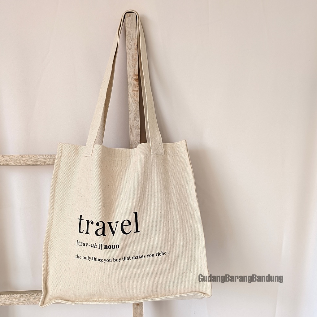 Tote Bag Kanvas dengan Desain Square Travel Gaya yang Cocok untuk Petualangan Anda!