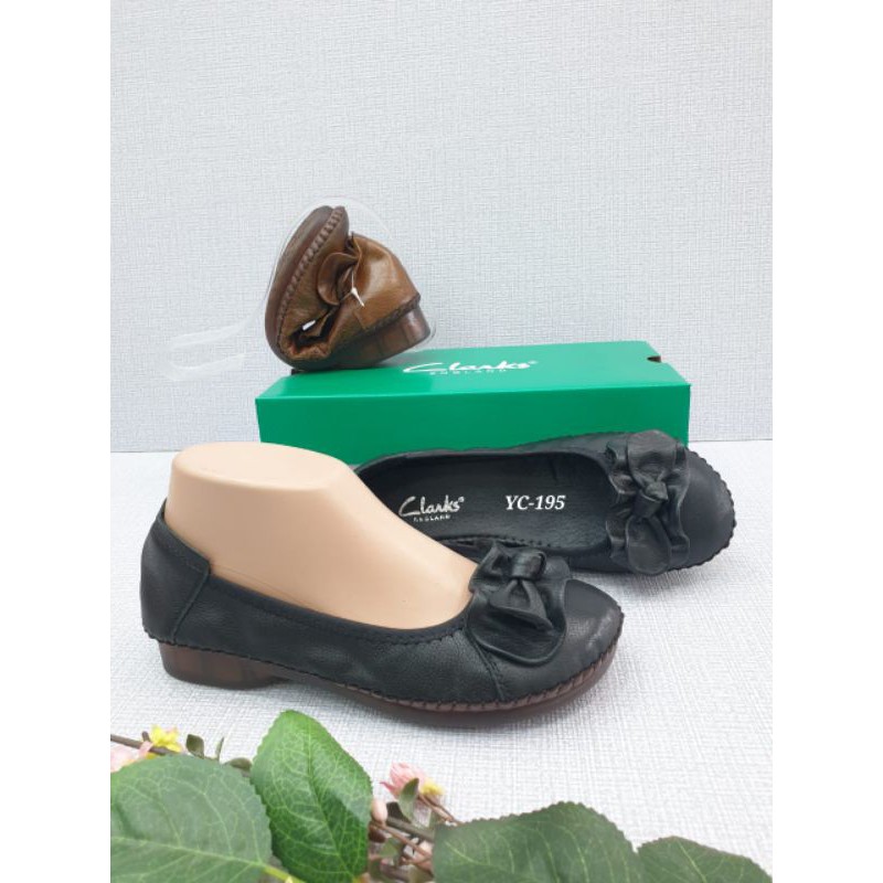 CLARKS FLAT BOW DAUN 195 / CLARKS PITA / SEPATU CLARKS