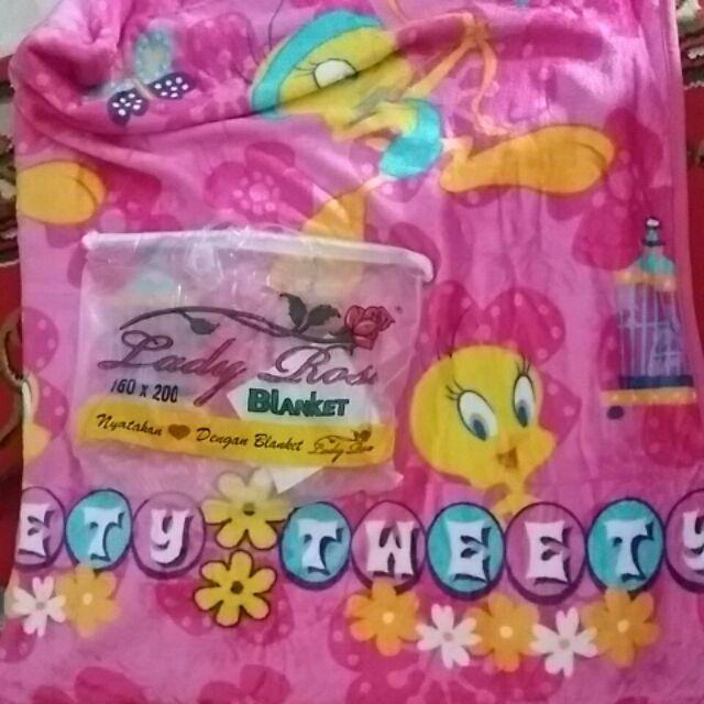 Selimut Lady Rose - Doraemon Smile