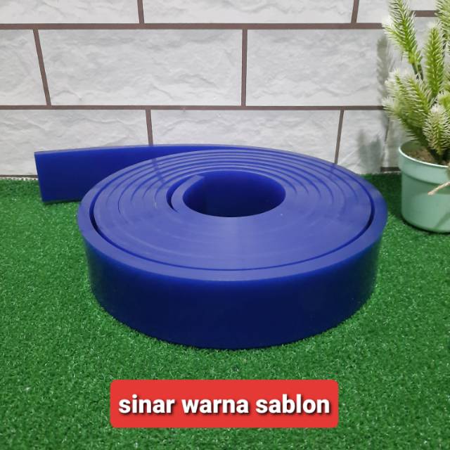 

Rakel biru papak / rata 9mm 85A
