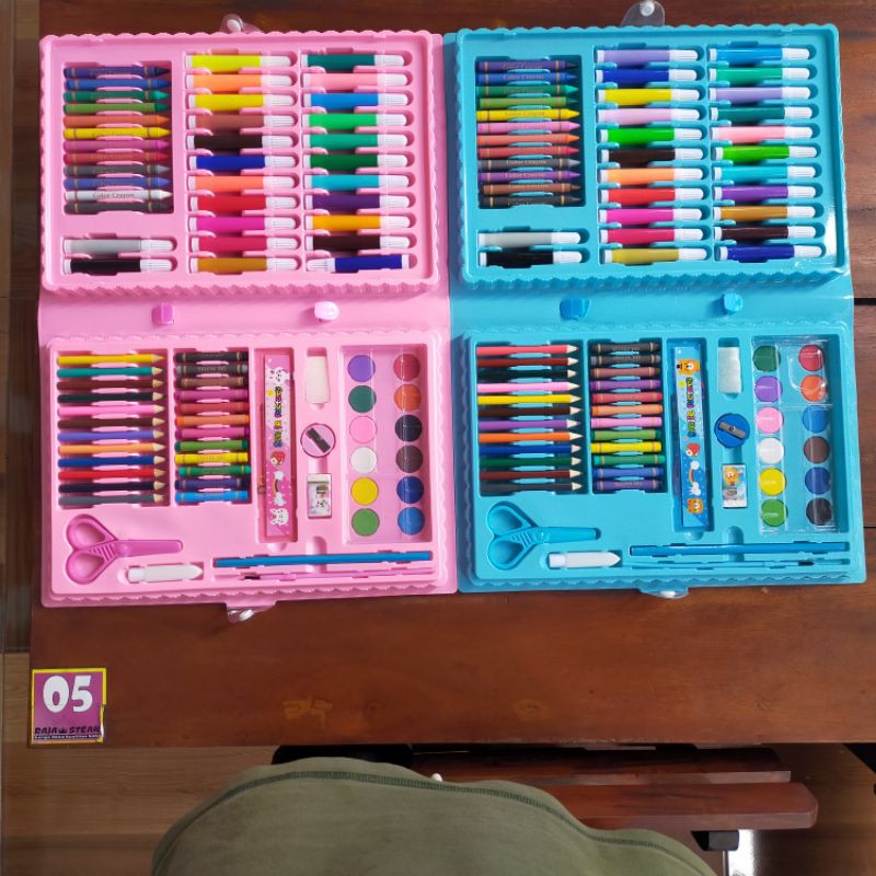 

Alat lukis/pensil warna 86 in 1