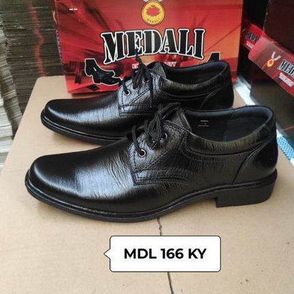 Sepatu kulit pria kantor pantofel tali hidup/aktif sepatu kerja formal tampil lebih keren