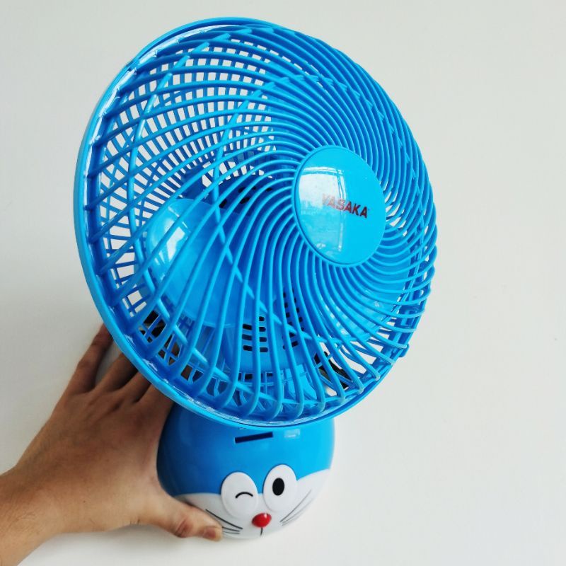 kipas angin duduk/desk fan yasaka 8in 2in1 doraemon/kumbang